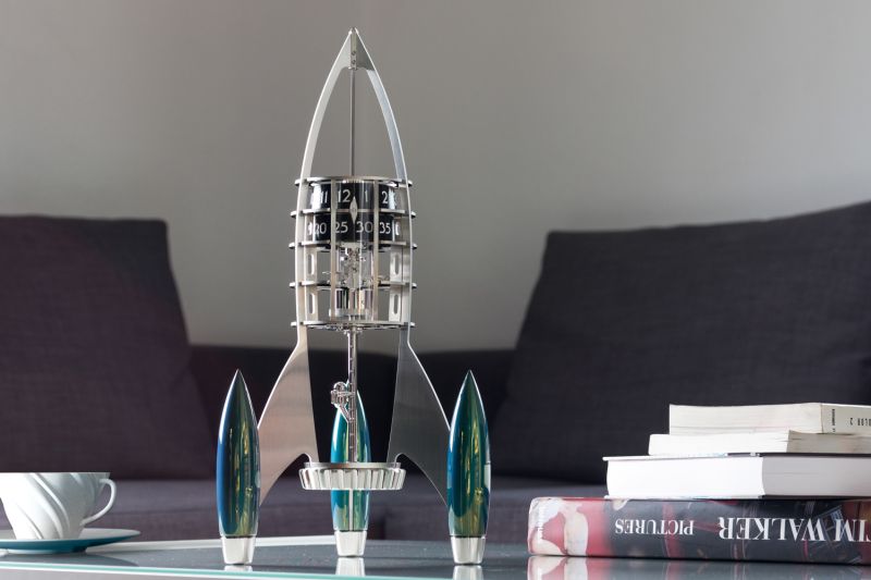 MB & F Destination Moon: настольные часы, которые затмевают ваш домашний декор